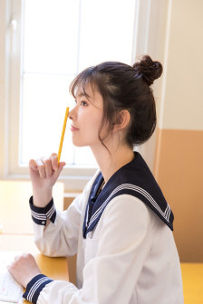 车子一晃一晃正好掩盖我征文